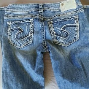 Distressed Aiko Low Boot Silver Jeans